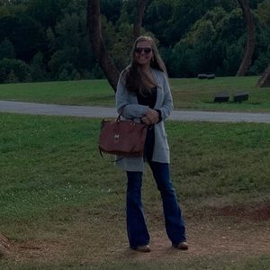 Meet your Posher, Christine